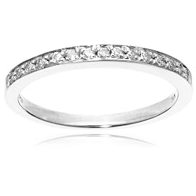 10k Choice of White or Yellow Gold Round Diamond Band (1/6 cttw, J-K Color, I2-I3 Clarity) by
