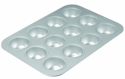 Chicago Metallic Commercial II Muffin Pan