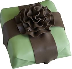 Elegant Cheese Cakes, Quintessential Green, Milk Chocolate and Toffee Swirl Cheesecake, 72-Ounce Cake