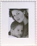 Main Street Décor Wide Photo Frame with Large Bead Edge, White with 5-Inch by 7-Inch opening