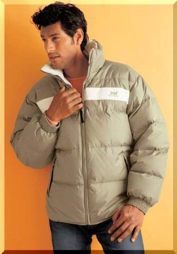 Helly Hansen Daunenjacke Schwarz Gr.44/46 (S) 430 Helly Hansen Daunenjacke Schwarz Gr.44/46 (S) 430