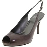 Stuart Weitzman Womens Litely Pump