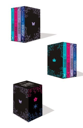 By Julie Kagawa The Iron Fey Boxed Set: The Iron King, The Iron Daughter, The Iron Queen, The Iron Knight (Box Pap/Ps)