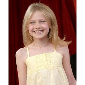 DAKOTA FANNING 8x10 COLOR PHOTO