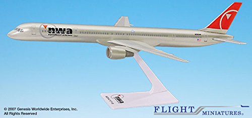 Flight MiniaturesNorthwest (03-09) 757-300 1:200 Scale - Plastic Snap-Fit Model Airplane - Collectible Replica of Northwest Airlines Aircraft - Part #ABO-75730H-006