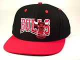 Casquette Neuve Ajustable Officielle NBA - Chicago Bulls Retro Old School Snapback - Visiere Plate - Noire/Rouge