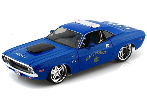 1970 Dodge Challenger R/T Coupe 1/24 Blue Police - Maisto Diecast Models