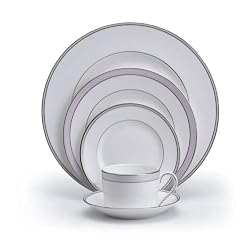 Vera Wang by Wedgwood Pink Duchesse Five-Piece Place Setting