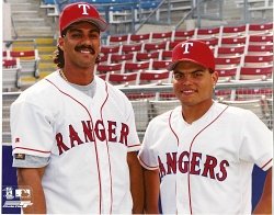 Ivan Rodriguez Juan Gonzalez Texas Rangers 8x10 Photo