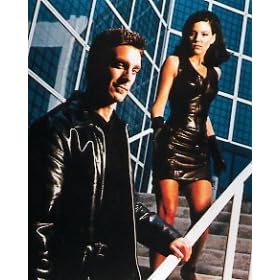 ANDREA PARKER AS MISS PARKER/CATHERINE PARKER, MICHAEL T WEISS AS JAROD FROM THE PRETENDER #1 - COLOUR Movie Photo - (4 Different Photograph & POSTER Sizes Available)