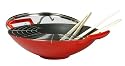Wok en fonte rouge design avec couvercle en verre