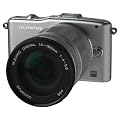 Olympus Pen E-PM1 Systemkamera (12 Megapixel, 7,6 cm (3 Zoll) Display, bildstabilisiert) silber mit 14-150mm Objektiv silber