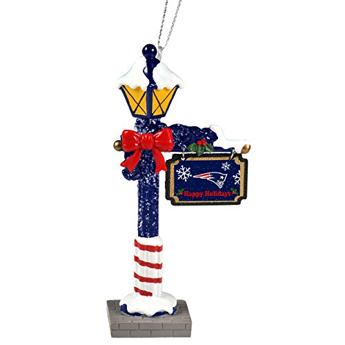 New England Patriots Official NFL 5.7 inch x 3 inch Street Lamp Christmas Ornament