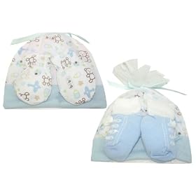 Baby Boys Aeroplanes/Teddies Design Beanie Hat , Matching Scratch Mittens & Baseball Style Socks 3 Piece Set (0-3 Months)