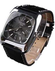 Oulm Unisex Quartz Watch Square Watchcase and Metal Watchsurface Color Black