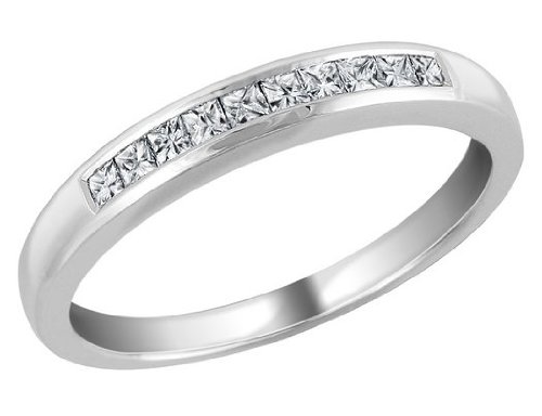 Anniversary Ring: 1/4 Carat (ctw) in 14K White Gold Diamond Wedding Band