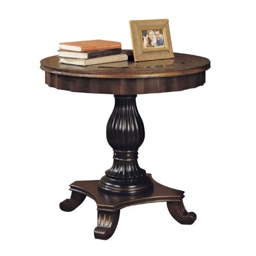 Masterpiece Scalloped Apron Focal Table