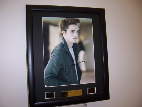 TWILIGHT EDWARD CULLEN AUTOGRAPH & FILMCELL