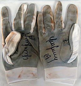 Yunel Escobar Autographed / Signed Game Used Atlanta Braves White Batting Gloves