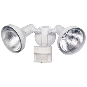 Heath Zenith SL-5412-WH Motion Sensor Light Control with Protective Metal Lamp Covers, White