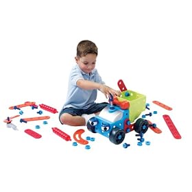 International Playthings Build It Bigger!