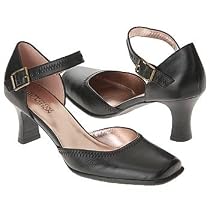 Kenneth Cole REACTION Women's Kiss Me Ankle Strap Pump