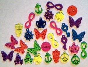 28 Colorful Alloy Charms for Your Rainbow Loom Creations