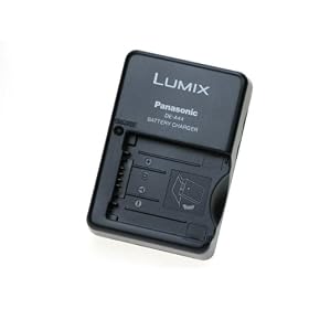 PANASONIC LUMIX DE-A44 BATTERY CHARGER