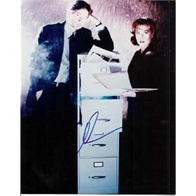 Gillian Anderson autographed 8x10 Photo (X-Files, Actress) - Dark sig file cabinet