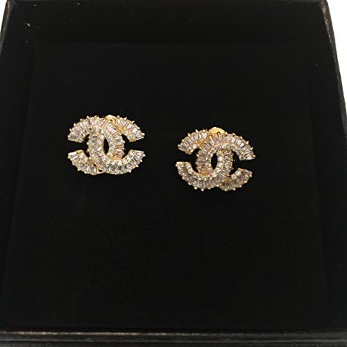 Classic Cz Diamond Logo Circle C Stud Earring (Gold )