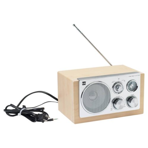 Kitchen: Mitaki Japan AM/FM Radio with MP3 Hookup