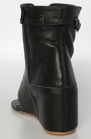 80%20 The Sophie Hidden Wedge Thong in Black,Shoes for Women from 80%20