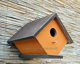 Vogelhaus Nistkasten Landhaus orange-braun