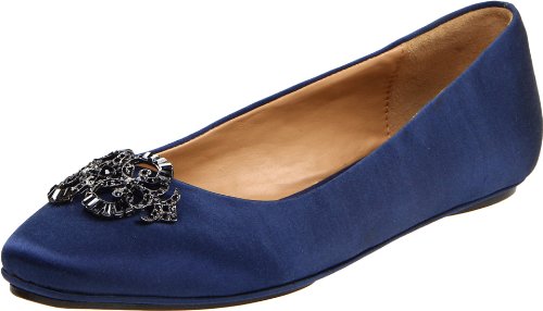 Badgley Mischka Women's Sahara Flat