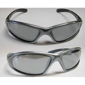 NEW $150 Nike Tarj Square EV0015 003 Gray Sunglasses