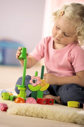 Imagen 2 de HABA 2211 - Pequeño jardín de piezas de madera de colores