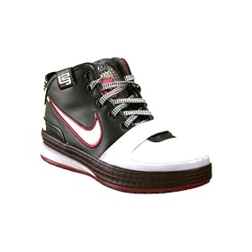 NIKE ZOOM LEBRON VI, BASKETBALL SHOES NEW IN BOX!