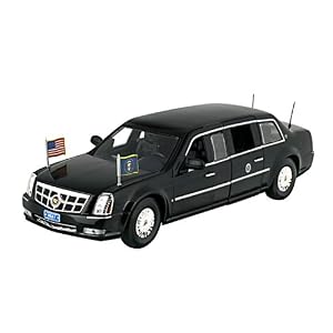 2009 Cadillac DTS Obama Presidential Limo 1 43 Diecast by Luxury Diecast