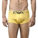 Shorts von Emporio Armani. Gelb