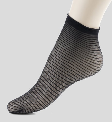 1 Pair of Fine Stripe Ankle Socks