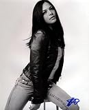 KRISTIN KREUK 8x10 Female Celebrity Photo Signed In-Person