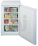 Review Summit  / Summit FS40L 3.0 cu. ft. Counter-Depth Upright Freezer with Manual Defrost, 4 Baskets, Front Lock, Rollers and Commercially Approved