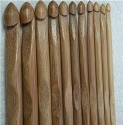 One set of 13 PCs bamboo crochet hooks US 2/C (2.75 mm)-US 15/N (10 mm)