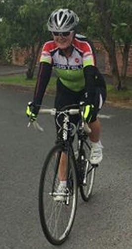 Fitzlika Thermal Training Gloves - Unisex - Ideal as Thermal Running Gloves and Cycling Gloves - Provides Lightweight Optimal Insulation for Men's and Women's Outdoor Sports- Best for Keeping Your Hands Warm but Not Overheated - Protects Against Wind & Cold Weather - Reflective Detail for Visibility & Safety - Key Pocket for Storage - Breathable for Elite Performance