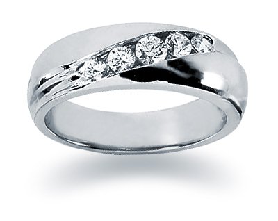 0.1 ctw. Woman's Round Diamond Wedding Band in Platinum