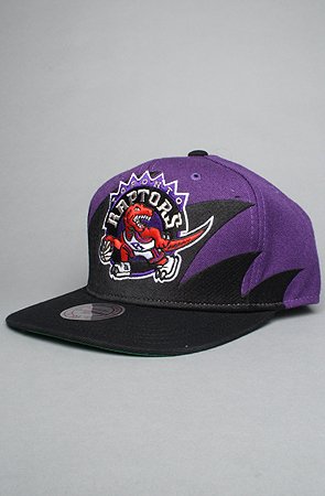 Mitchell & Ness The Toronto Raptors Sharktooth Snapback Hat in Black & Purple,Hats for Men, One Size,Black