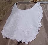 Bubble Gauze Bib with Venise Trim