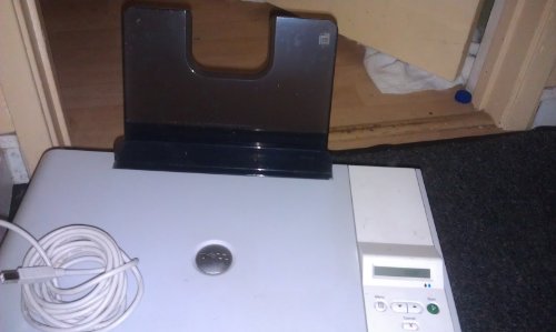 Dell Photo All-in-One Printer 924 - Multifunction ( printer / copier / scanner ) - color - ink-jet - copying (up to): 17 ppm (mono) / 12 ppm (color) - printing (up to): 20 ppm (mono) / 16 ppm (color) - 100 sheets - USB