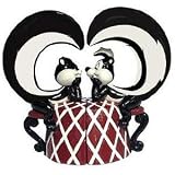 13895 Pepe Le Pew & Penelope Looney Toons Heart Salt and Pepper Shaker Set
