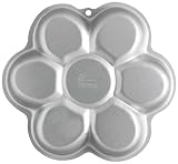 Wilton Dancing Daisy Pan